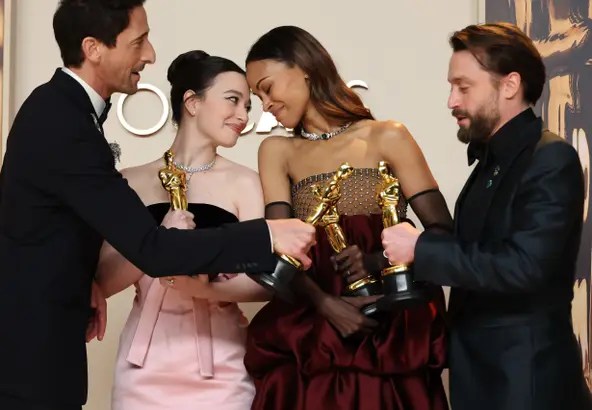 La comunicazione nei film candidati agli Oscar 2025: Lingue e culture diverse s’incontrano